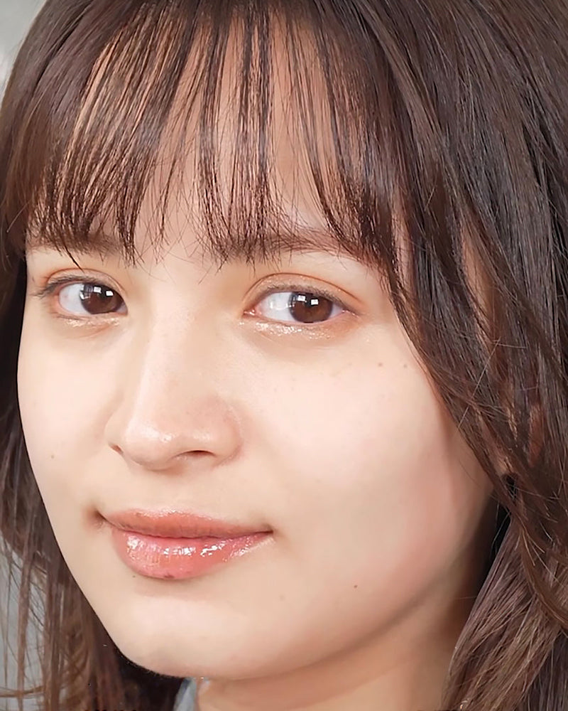 ニュートラルカラーに繊細なツヤを重ねた透明感メイクーBefore Sunrise Makeup