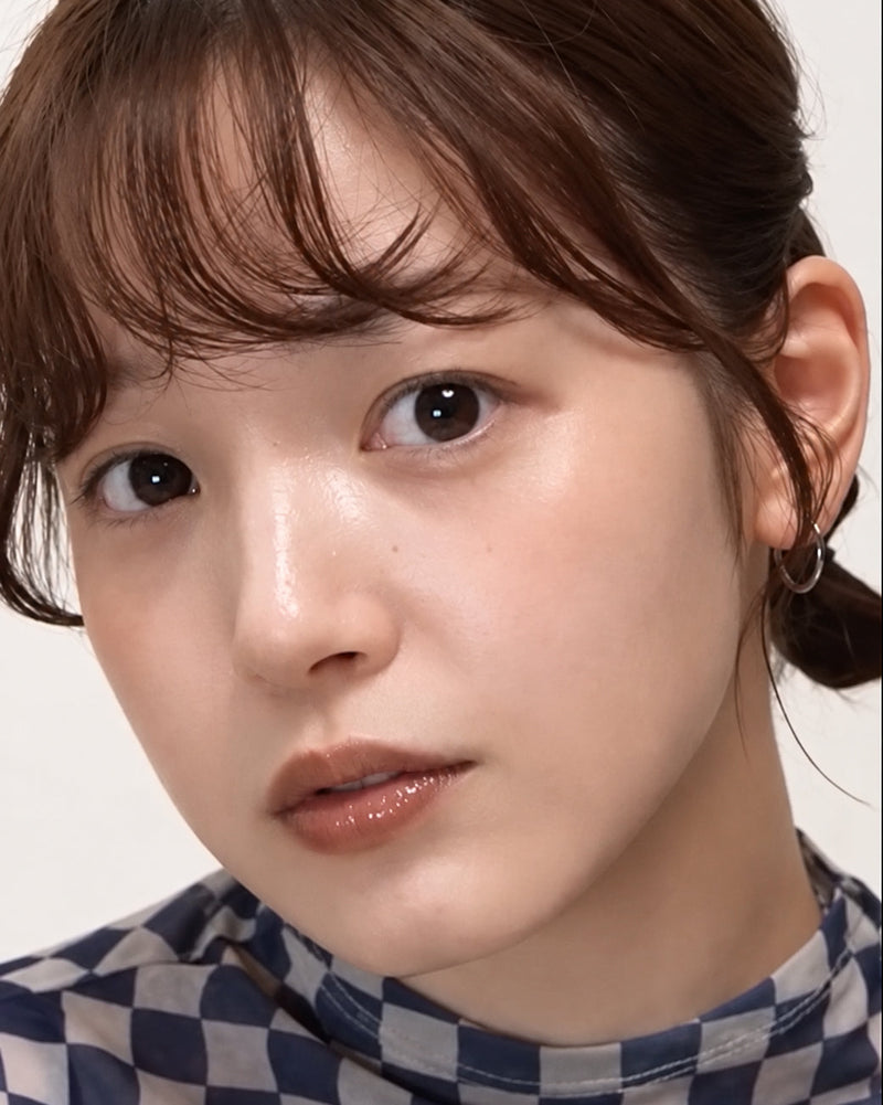 きらめきと血色感を重ねる、やわらかなツヤメイク - EYECOLOR DUO 09