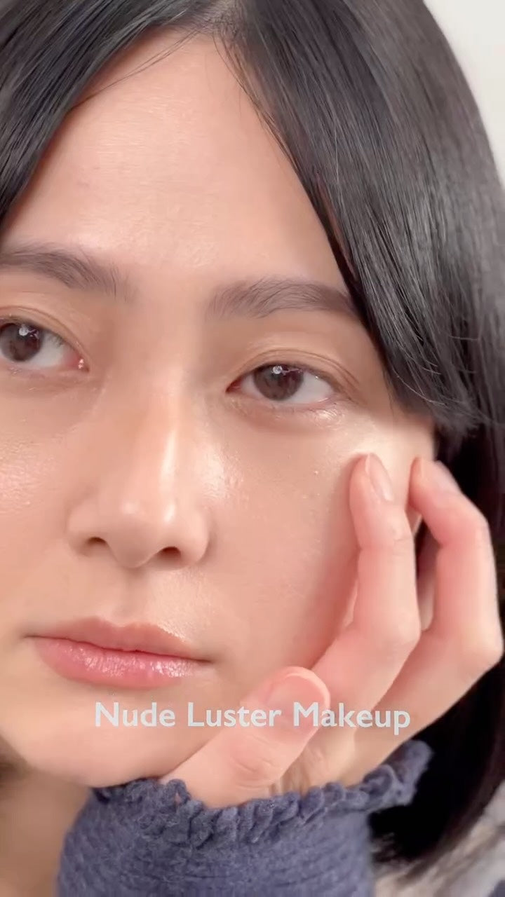 シルクのような上品なツヤーラスターメイク