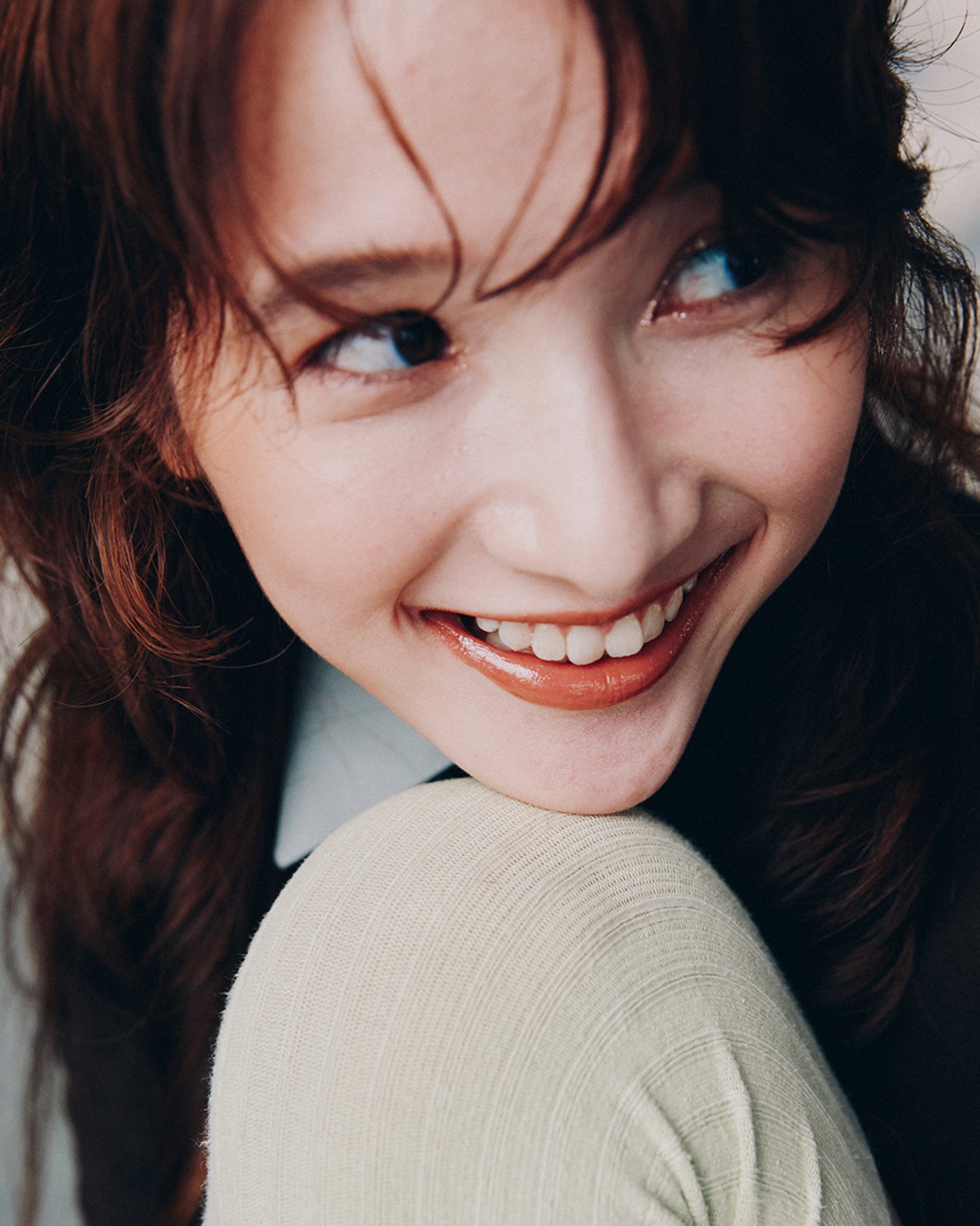 DIDION メルティ リップグロス . 02 Honey Roa