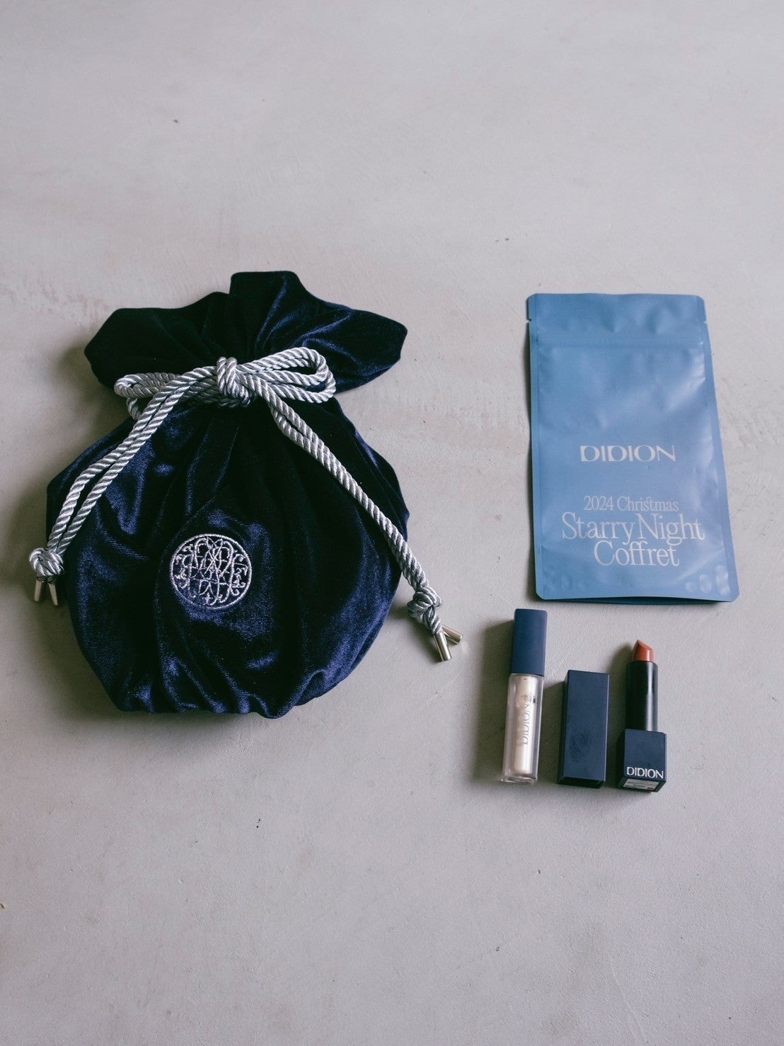 DIDION セット . Velour Drawstring Bag x Starry Night Coffret