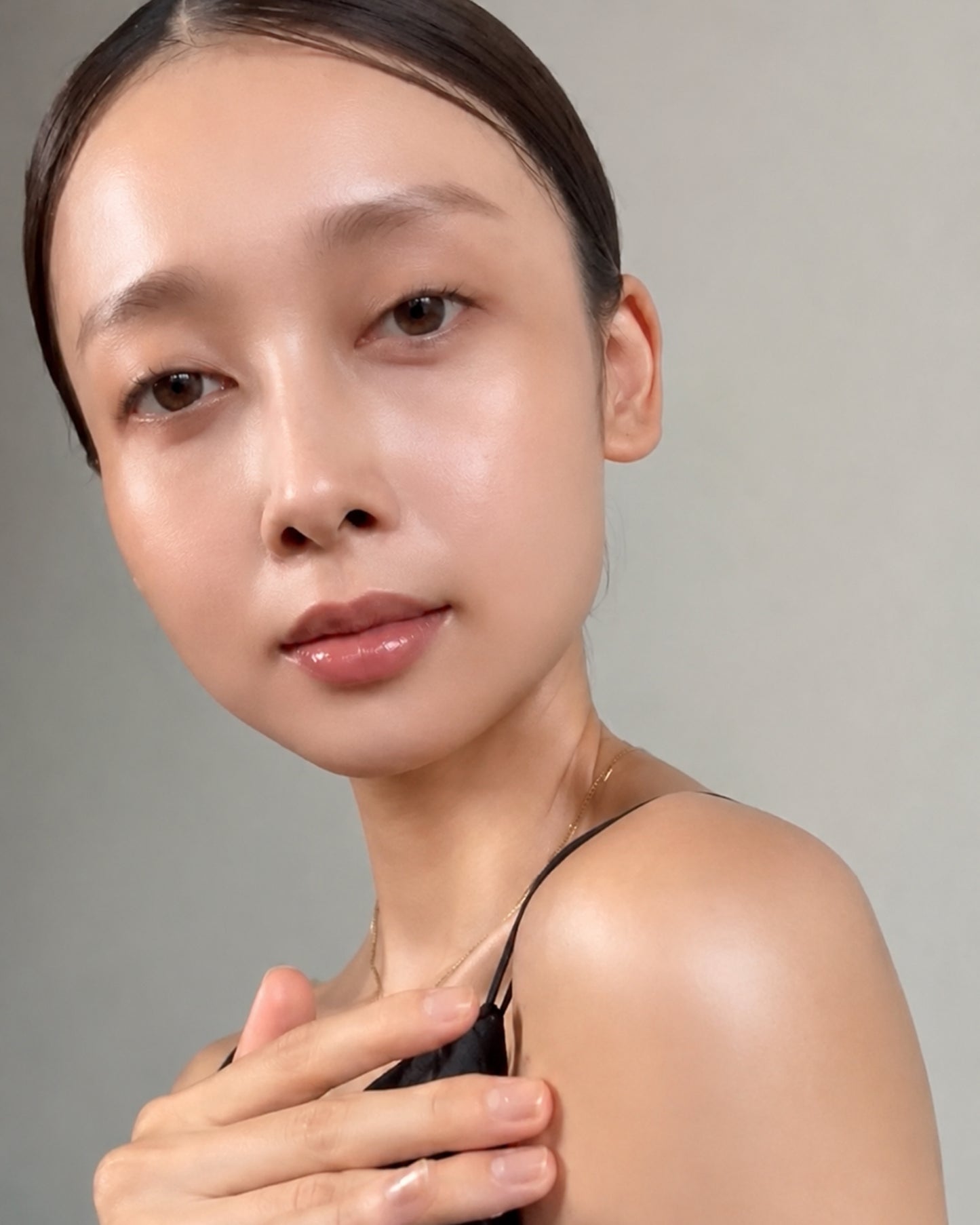 DIDION リキッドハイライト. 01 Naked Aura